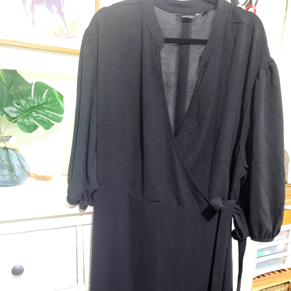 Black  midi  dress